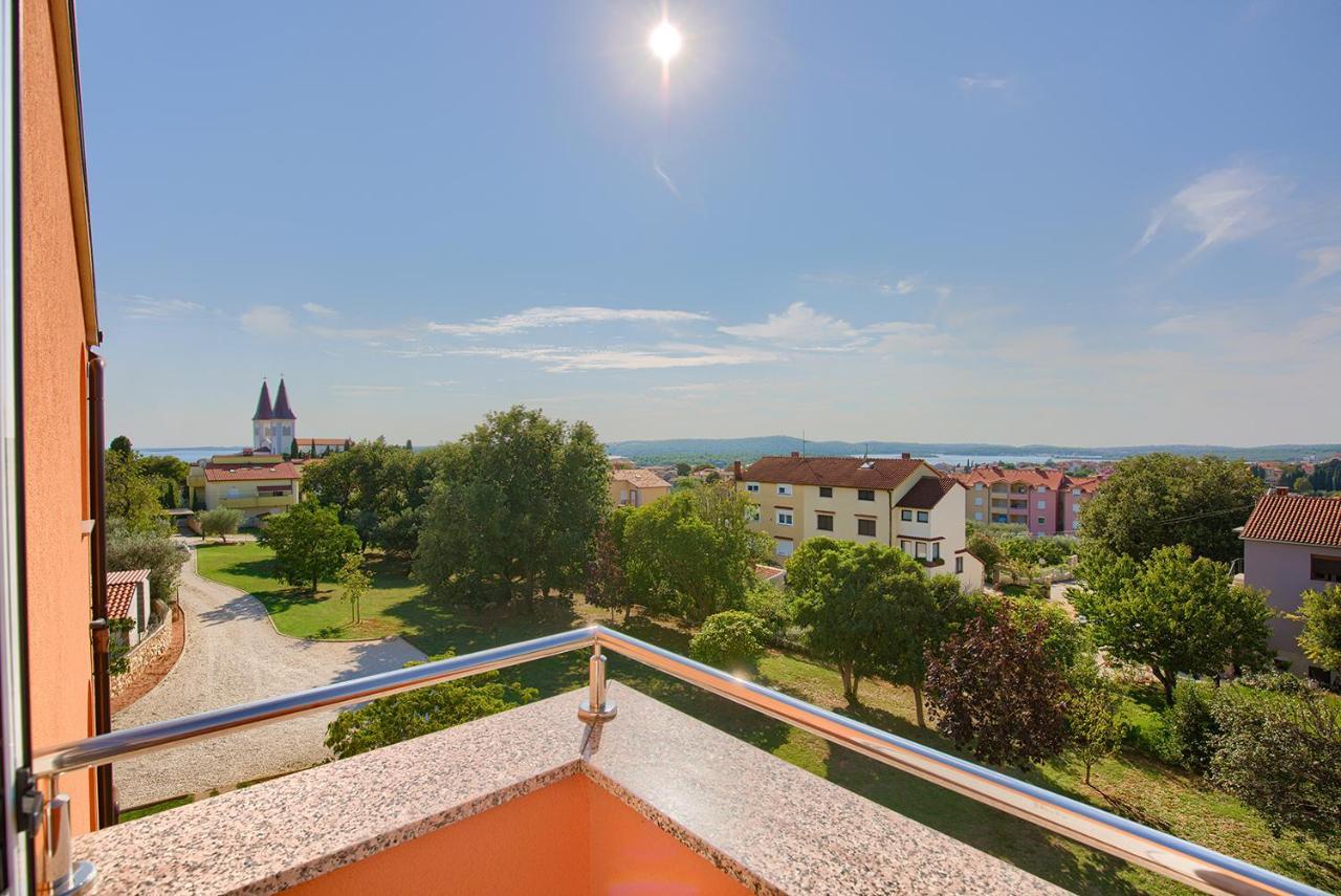 Apartments Orange Медулин Экстерьер фото