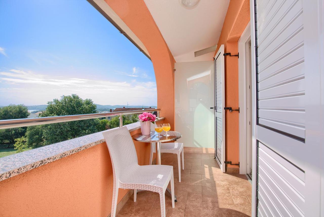 Apartments Orange Медулин Экстерьер фото