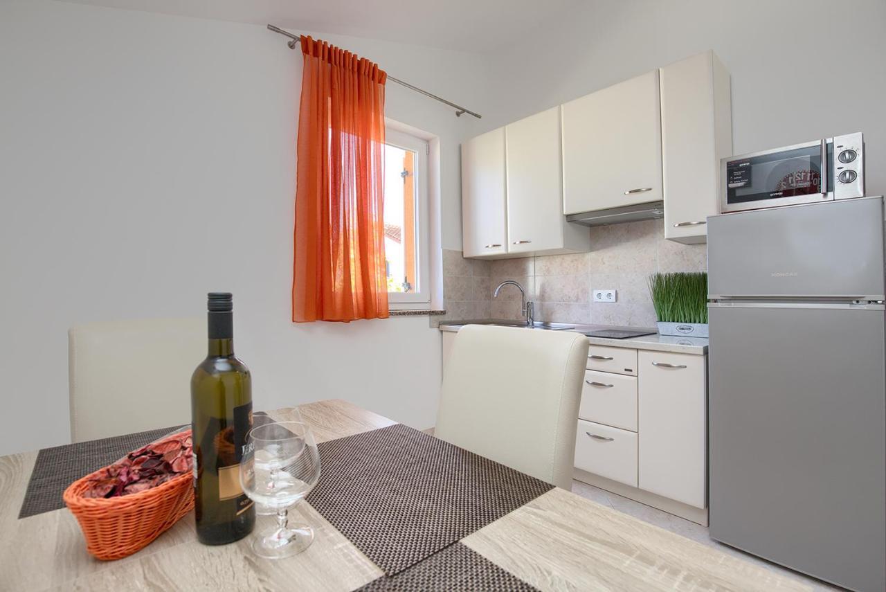 Apartments Orange Медулин Экстерьер фото