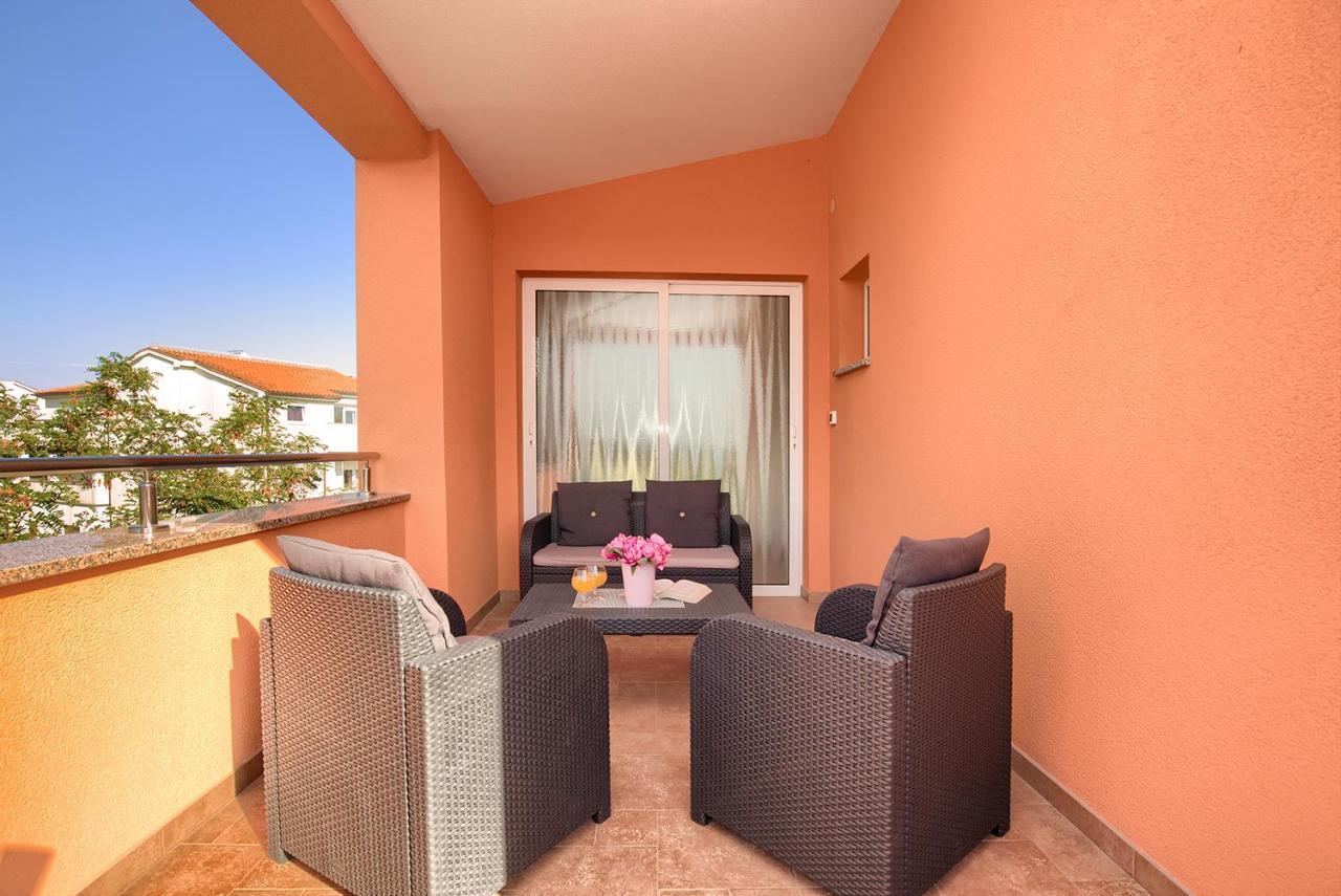 Apartments Orange Медулин Экстерьер фото