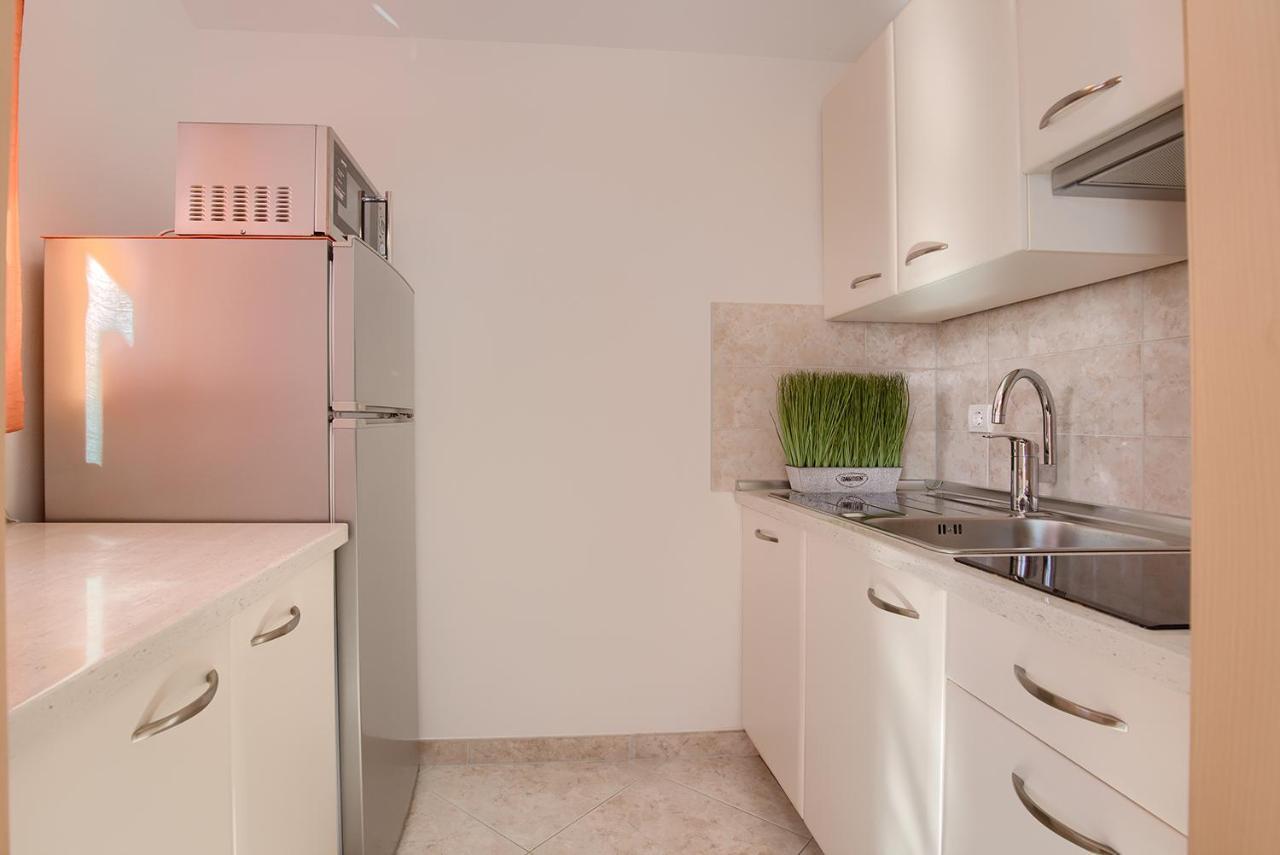 Apartments Orange Медулин Экстерьер фото