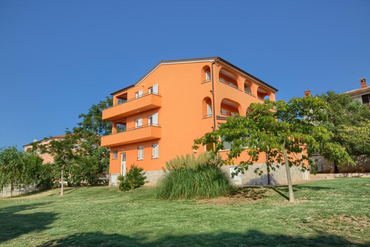 Apartments Orange Медулин Экстерьер фото
