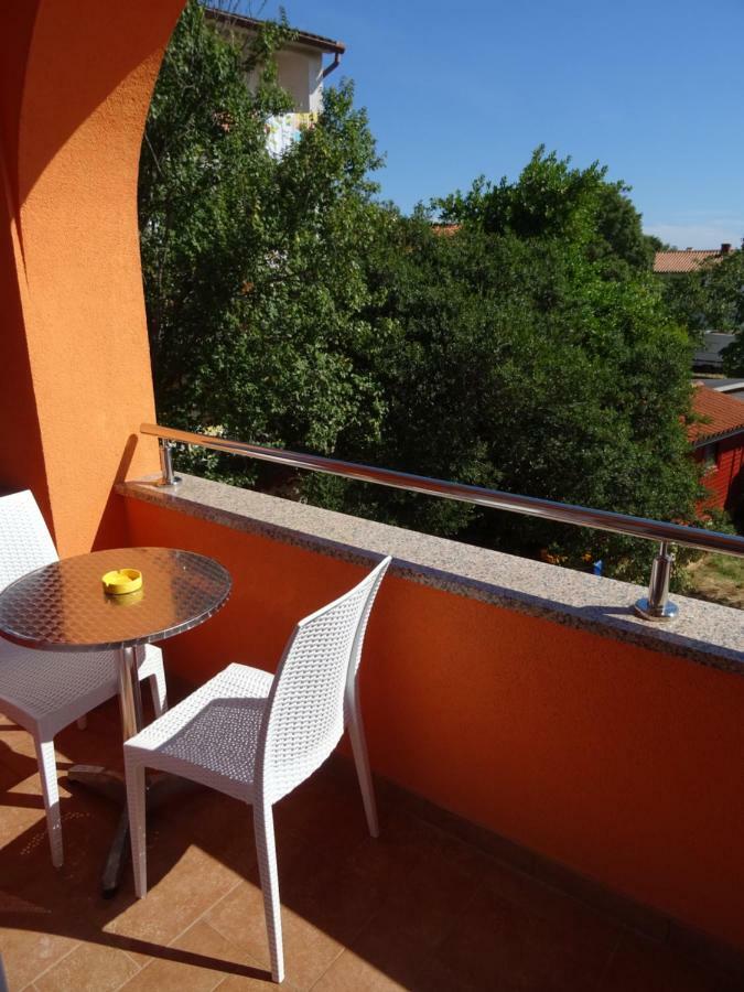 Apartments Orange Медулин Экстерьер фото