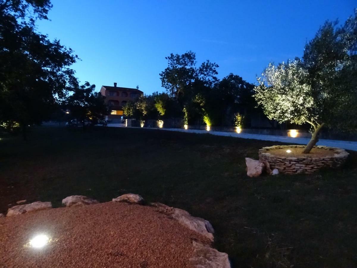 Apartments Orange Медулин Экстерьер фото