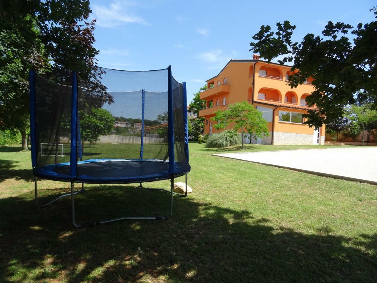 Apartments Orange Медулин Экстерьер фото