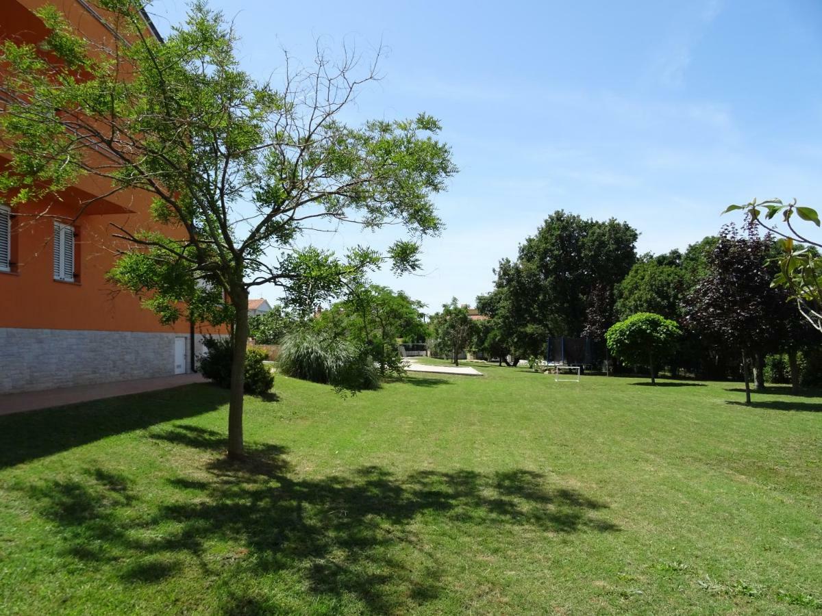 Apartments Orange Медулин Экстерьер фото